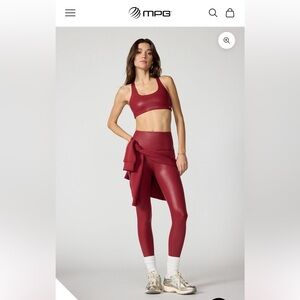 MPG Liquid Set Bra and Leggings NWT